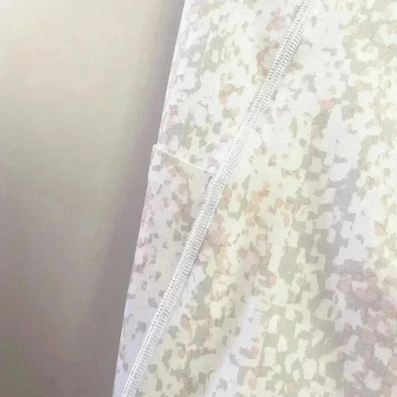 Athleta salutation stash snakeskin print leggings - Picture 4 of 6